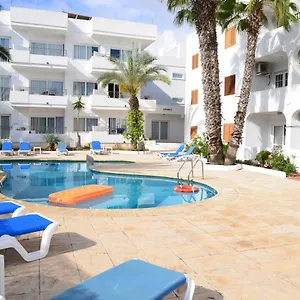 https://apartamentos-costamar-1-apartamento-n-12.balearic-islands.net